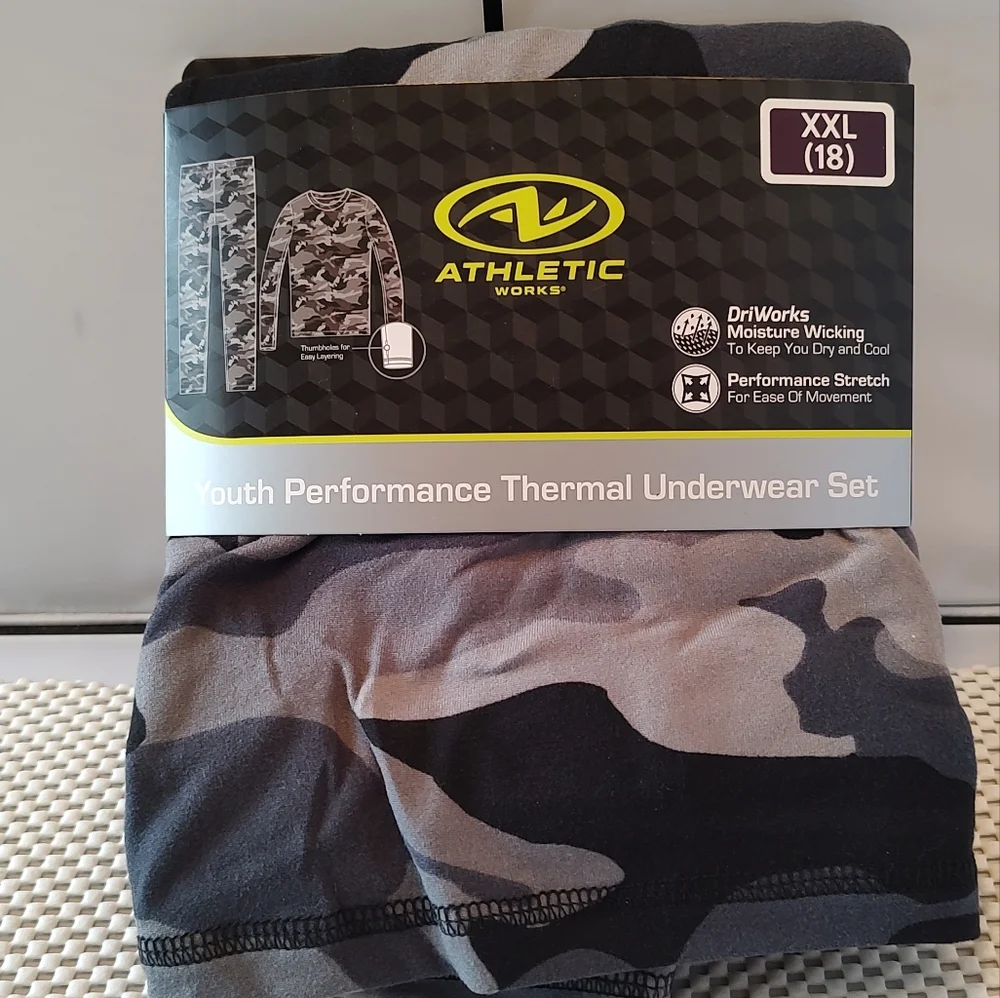 Youth Performance Thermal Underwear Set Athletic Works Black/Grey NWT
